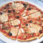 The best gluten-free pizza ever - Karlijnskitchen.com