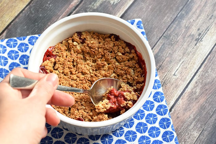 Low FODMAP healthy strawberry crumble in an oven dish