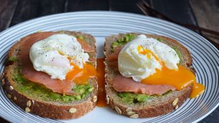 Wonderlijk Low FODMAP broodje gepocheerd ei met gerookte zalm | Karlijn's Kitchen CC-55