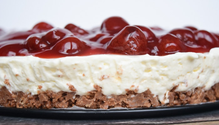 low FODMAP strawberry cheesecake - karlijnskitchen.com