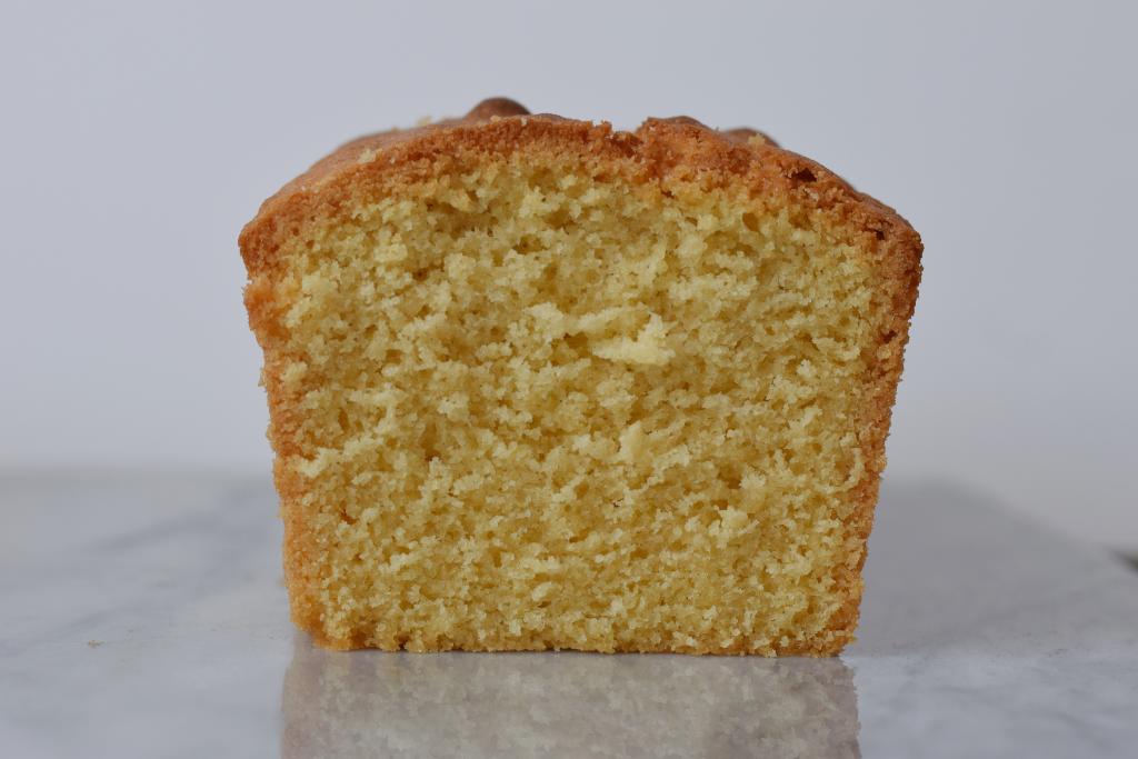 Gluten-free pound cake with margarine