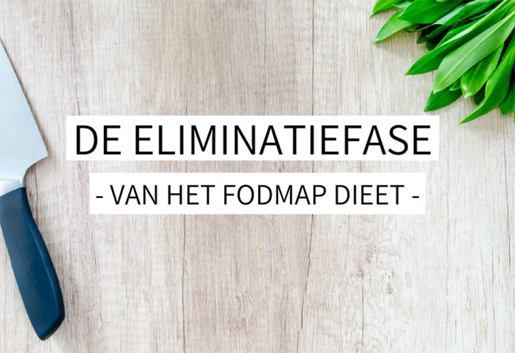 Een snijplank met de tekst: de eliminatiefase van het FODMAP dieet