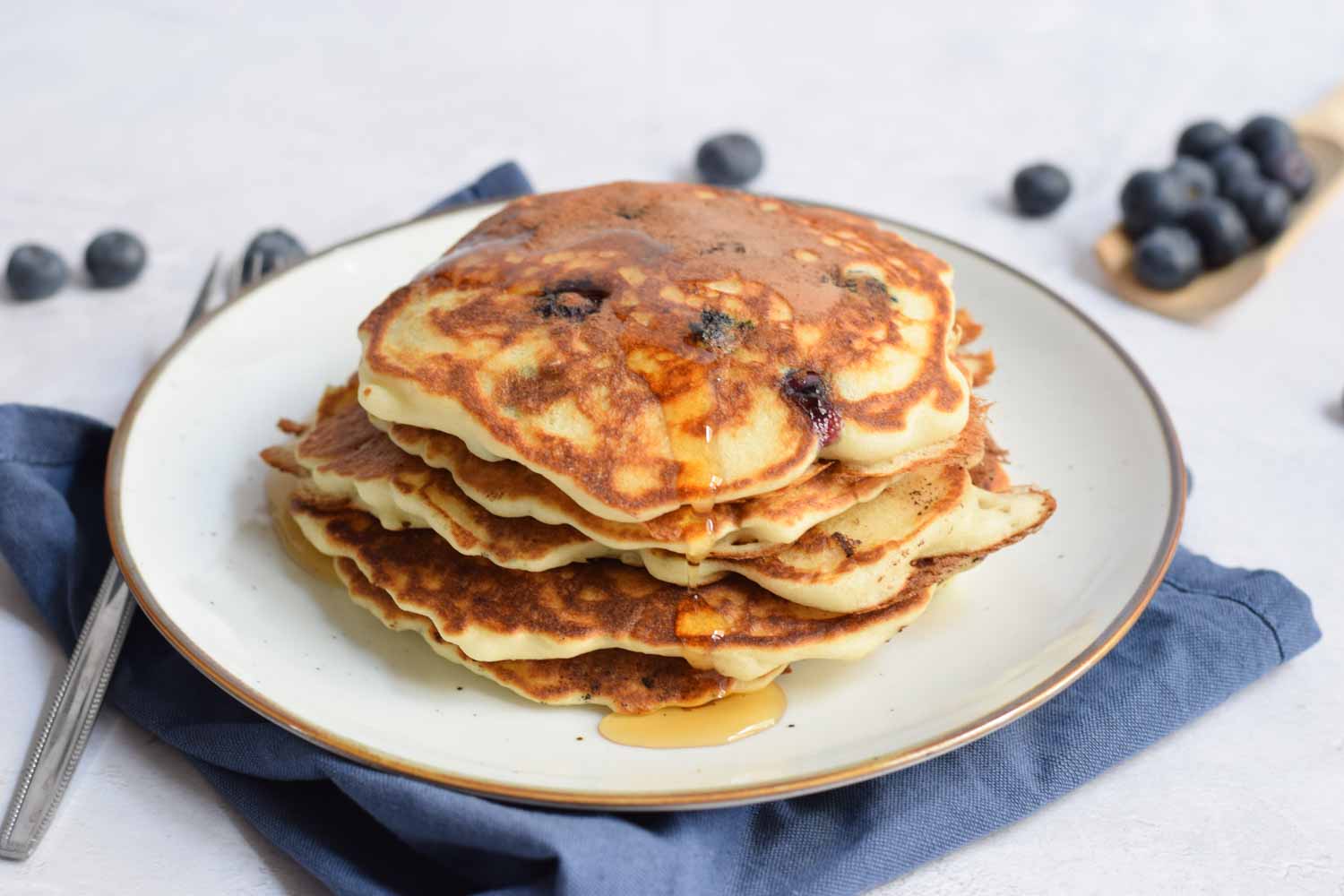 Low FODMAP American pancakes with blueberries