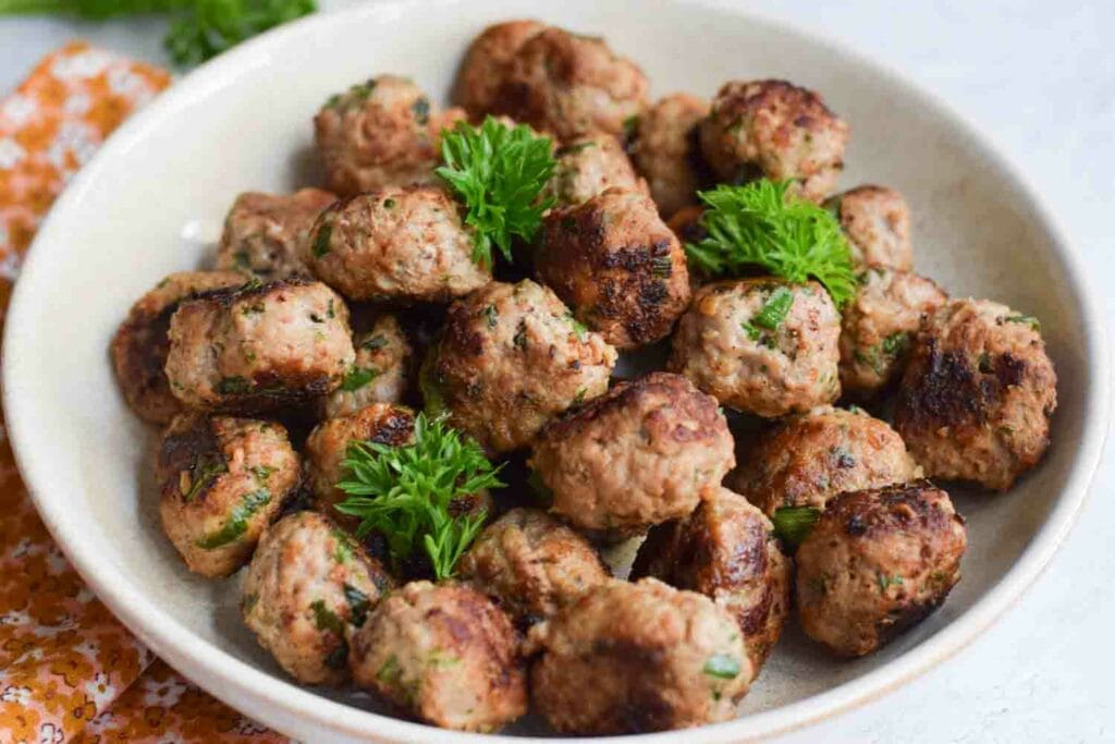 A plate with low FODMAP meatballs